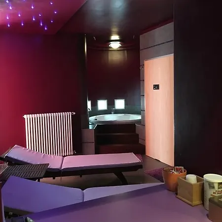 Le Orchidee Villa Roncofreddo