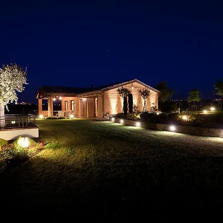 Le Orchidee Villa Roncofreddo