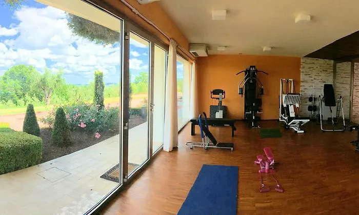 Le Orchidee Villa Roncofreddo